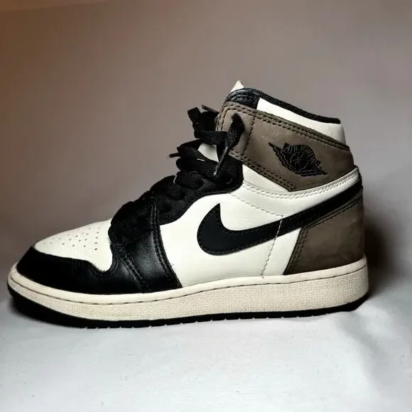Size 4.5 - Nike Air Jordan 1 Retro High OG GS Dark Mocha Men's Shoes